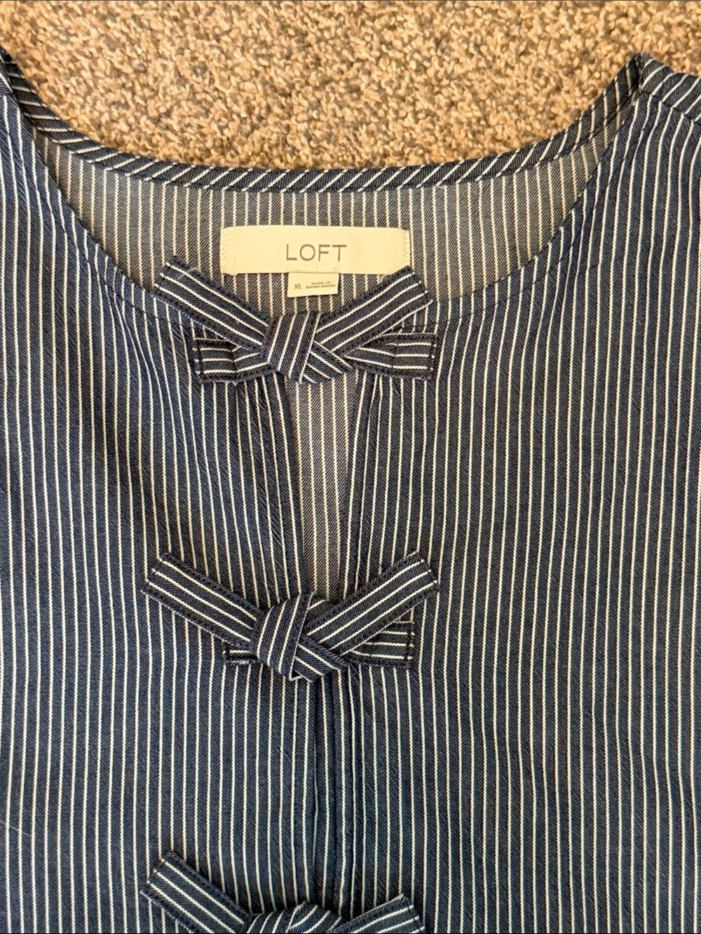 LOFT Navy & White Pinstripe Short Puff Sleeve Tie-Front Top - Size XL